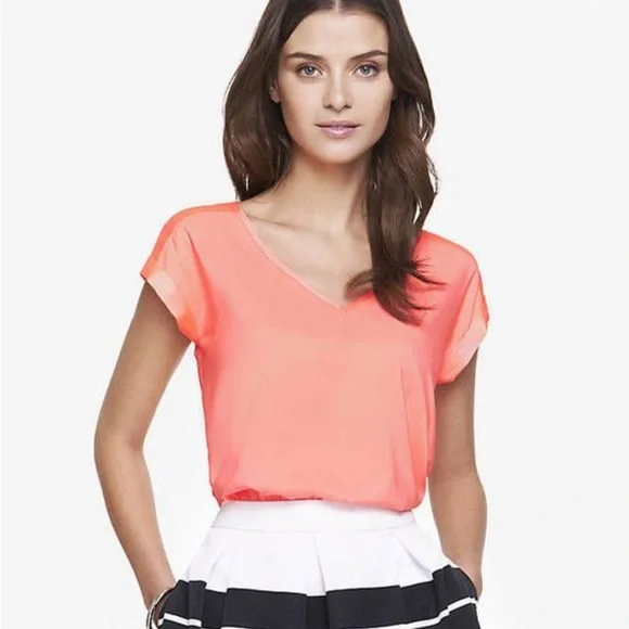 Express V-Neck Gramercy Tee in Coral NWT - Picture 1 of 6